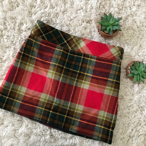 J. Crew Dresses & Skirts - J. Crew • Wool Plaid Skirt